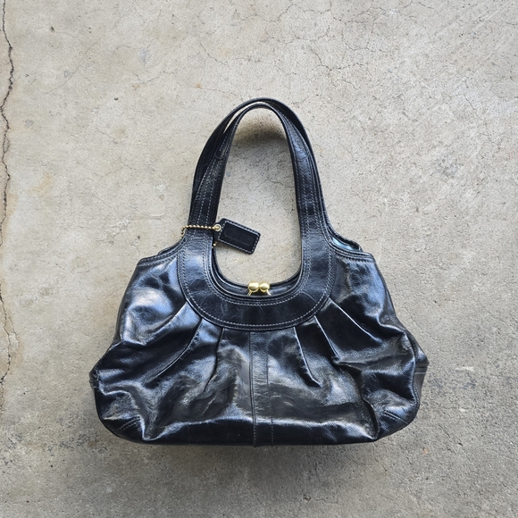 Coach Black Ergo Kisslock Hobo Purse Patent Leather Clasp  (J0869-12520) - Picture 1 of 4